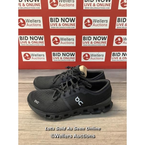 8056 - RRP: 140 - ON RUNNING FOOTWEAR CLOUD X 4 / US 11 / BLACK|ECLIPSE / MINIMAL SIGNS OF USE