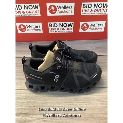 8057 - RRP: 160 - ON RUNNING B CLOUD 5 WATERPROOF 7.5 002 BLACK / MINMAL SIGNS OF USE