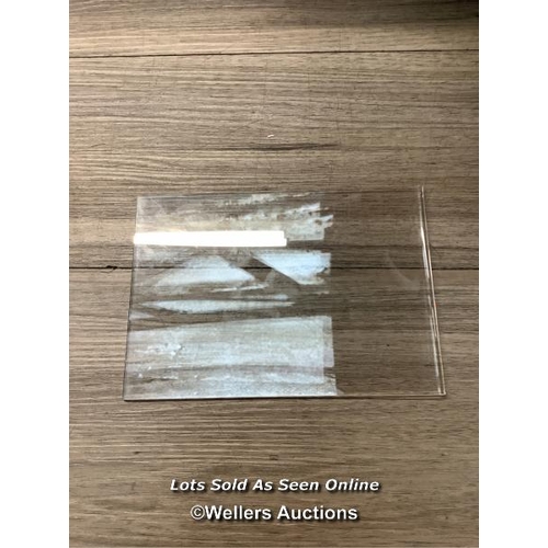 8106 - A5 PERSPEX FLAT / SEE IMAGES