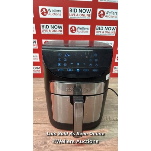 4006 - GOURMIA 6.7L DIGITIAL AIR FRYER / POWERS UP / SIGNS OF USE / SEE IMAGES / E23