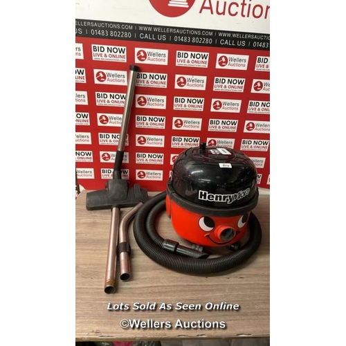 4018 - HENRY MICRO HI-FLO VACUUM CLEANER / POWERS UP / SIGNS OF USE / SEE IMAGES / B20