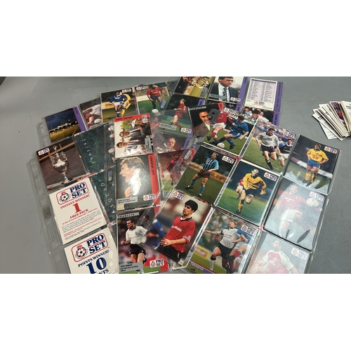 29 - 1990's football cards and stickers including Pro Set, Shooting Stars and Barratt / AN19