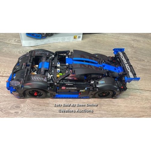 8679 - LEGO TECHNIC PORSCHE GT4 E-PERFORMANCE RACE CAR - 42176 / D13