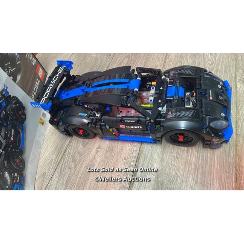 8679 - LEGO TECHNIC PORSCHE GT4 E-PERFORMANCE RACE CAR - 42176 / D13