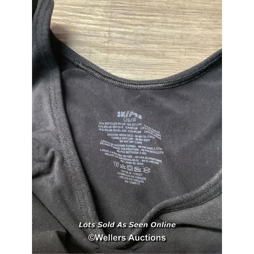 8124 - SKIMS SEAMLESS SCOOP NECK BODYSUIT / L / ONYX / NEW / RRP: 68 / G60