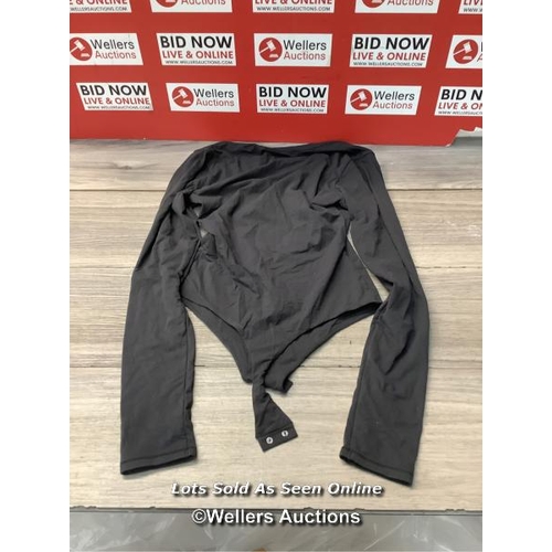 8128 - SKIMS FITS EVERYBODY SCOOP BODYSUIT / M / ONYX / NEW, WITHOUT BOX / RRP: 75 / G60