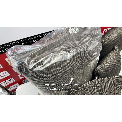 8163 - DANIEL JAMES FURNISHINGS SET OF CUSHIONS / APPEARS NEW / SEE IMAGES / G32