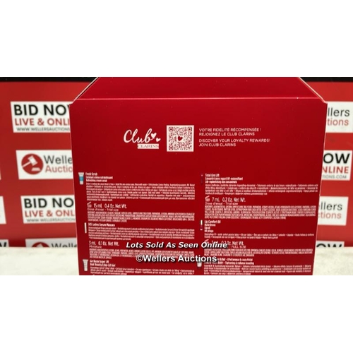 8170 - CLARINS 24 DAY ADVENT CALENDER / NEW, MINOR BOX IMPERFETION / G61