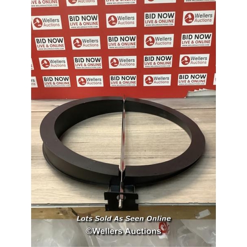 8175 - RRP: 275 - BIG GREEN EGG ROTISSERIE KIT FOR LARGE EGG / APPEARS NEW DAMAGED BOX / G57