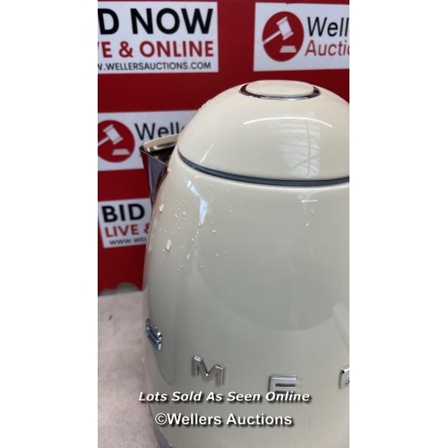 8186 - RRP: 179 - SMEG VARIABLE TEMPERATURE KETTLE / CREAM / SLIGHTLY MARKED  / G65
