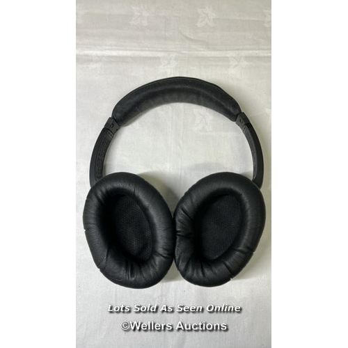 9829 - BOSE QUIETCOMFORT 15 ACOUSTIC NOISE CANCELLING HEADPHONE