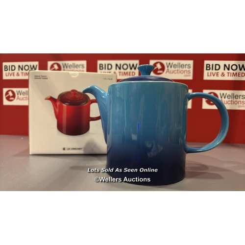 8106 - LE CREUSET STONEWARE CLASSIC TEAPOT, 1.3 LITRES, SERVES 3-4 CUPS, BAMBOO, 70703132200000 / APPEARS N... 