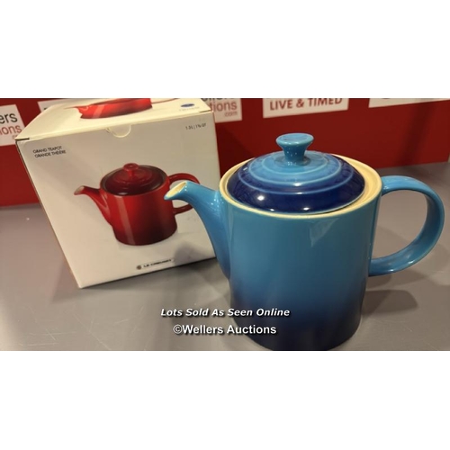8106 - LE CREUSET STONEWARE CLASSIC TEAPOT, 1.3 LITRES, SERVES 3-4 CUPS, BAMBOO, 70703132200000 / APPEARS N... 
