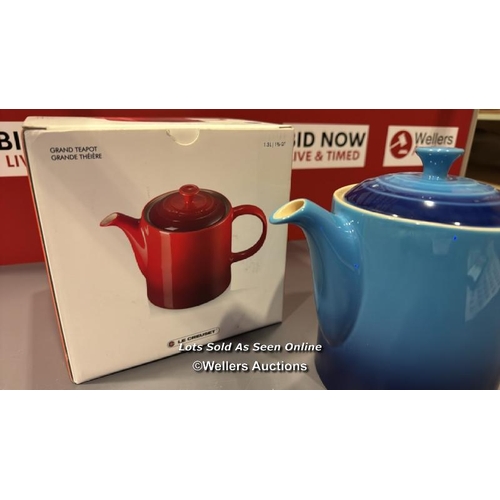8106 - LE CREUSET STONEWARE CLASSIC TEAPOT, 1.3 LITRES, SERVES 3-4 CUPS, BAMBOO, 70703132200000 / APPEARS N... 