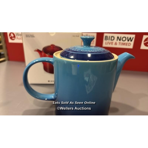 8106 - LE CREUSET STONEWARE CLASSIC TEAPOT, 1.3 LITRES, SERVES 3-4 CUPS, BAMBOO, 70703132200000 / APPEARS N... 
