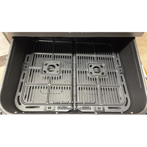 8263 - SUR TABLE AIR FRYER NEW 2 IN 1 / POWERS UP / SIGNS OF USE / SCREEN NOT FULLY ATTACHED / C6