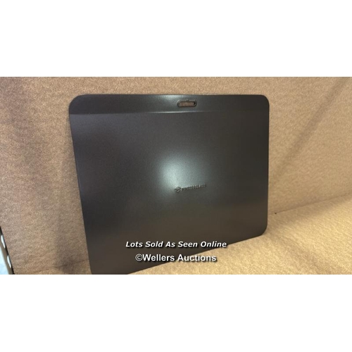 Lot 3049      