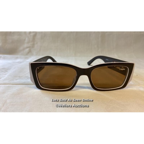Lot 9052      