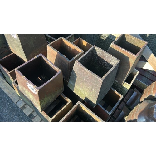 1398 - X13 Assorted square chimney pots incl. salt-glazed, varying sizes