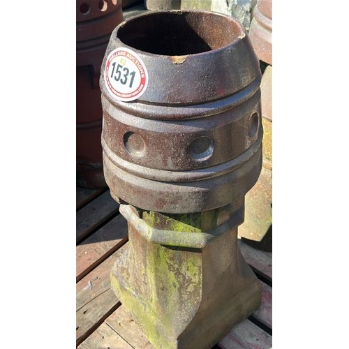 1531 - X2 Similar salt-glazed chimney pots, tallest measures approx 93cm H