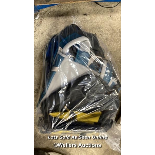 Lot 7002      