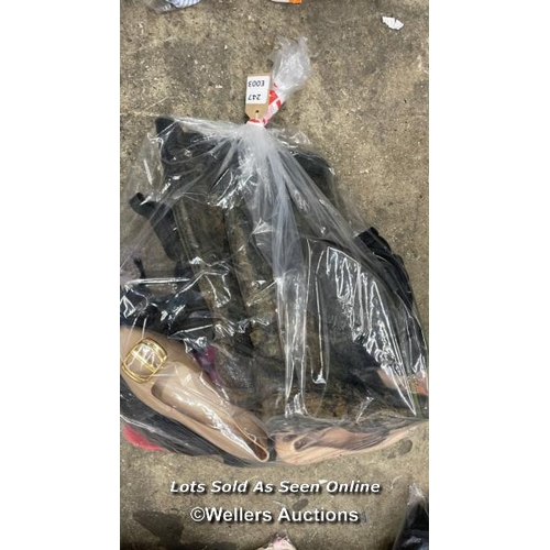 Lot 7027      