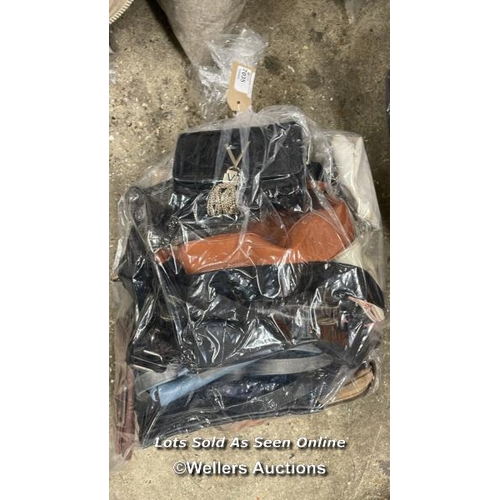 Lot 7035      