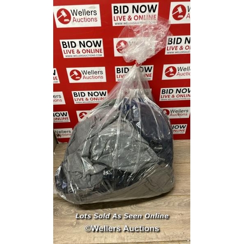 Lot 7049      