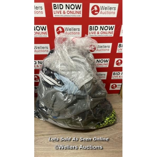 Lot 7056      