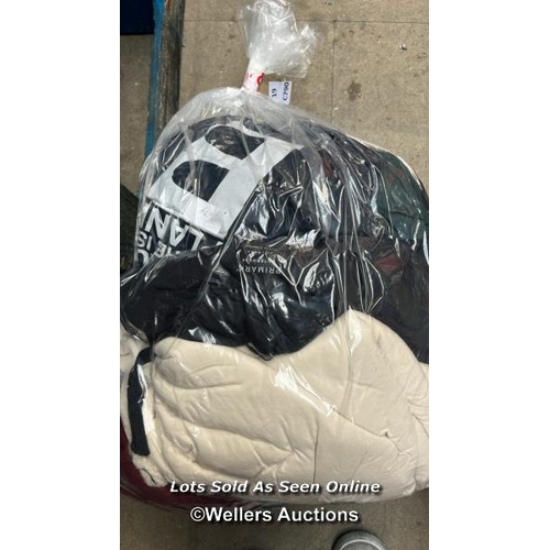 Lot 575       