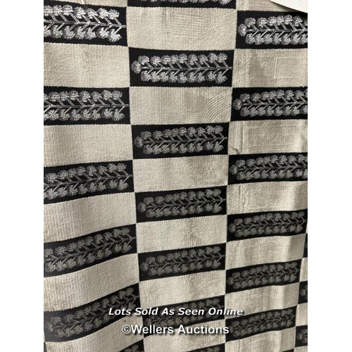 Lot 8015      