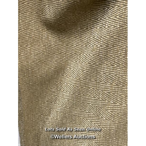 Lot 8041      