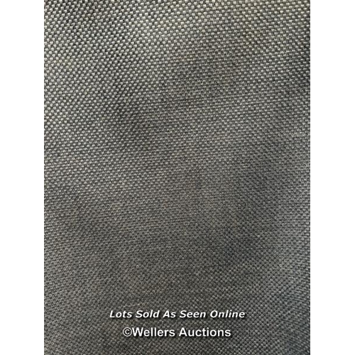 Lot 8042      