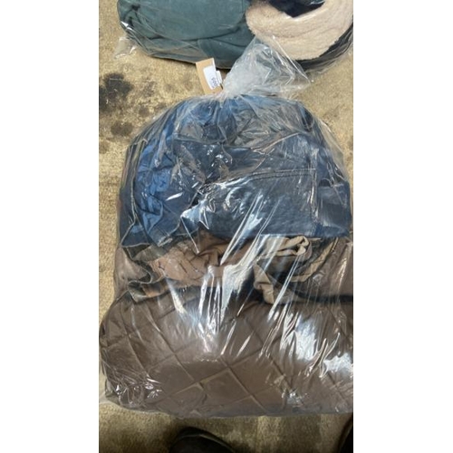 5005 - BAG OF JACKETS