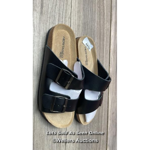 Lot 6049      