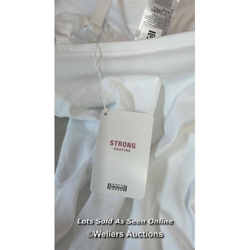 8226 - RRP: 160 - WOLFORD BODY XSC WHITE / NEW WITH TAGS / SEE IMAGES / S27