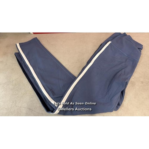 Lot 8259      