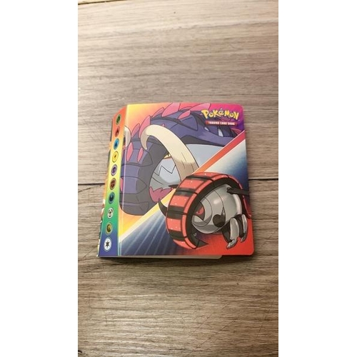 5239 - RRP: 7.39 - POKEMON TCG: MINI PORTFOLIO (60-CARD PORTFOLIO & 1 BOOSTER PACK) / SEE IMAGES