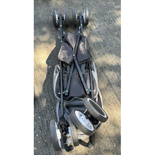 5813 - CUGGLO BABY BUGGY