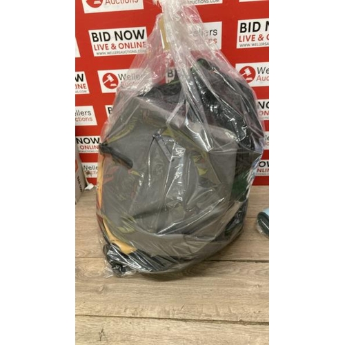 Lot 1034      