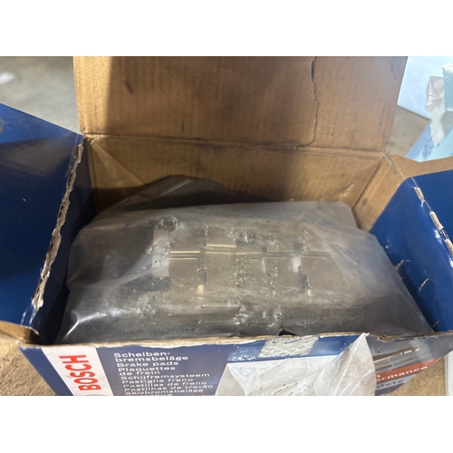 1119 - SELECTION OF AUTO ITEMS INC. BOSCH BRAKE PADS, PHILIPS HEAD LIGHT AND AIR FILTER (ALL LIKELY NEW OPE... 