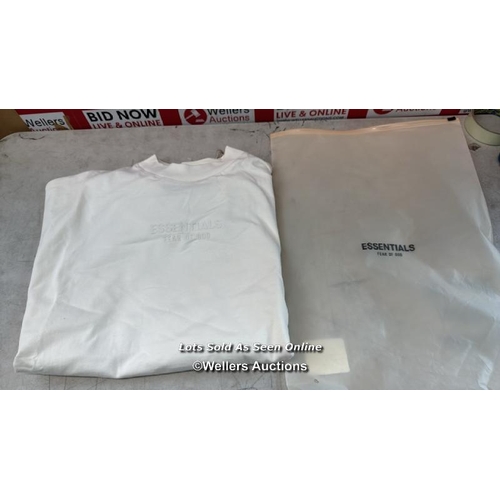Lot 8002      