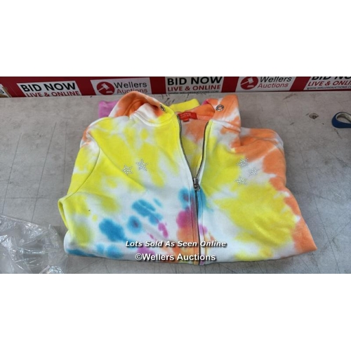 Lot 8004      