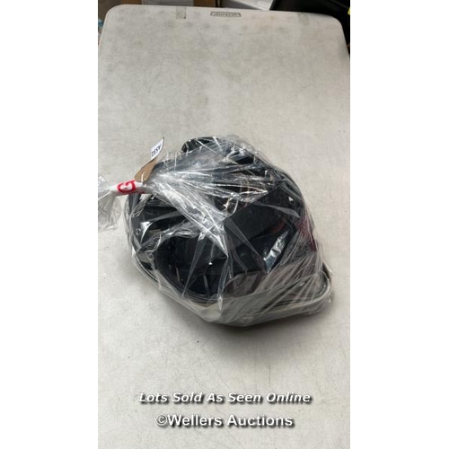Lot 9027      