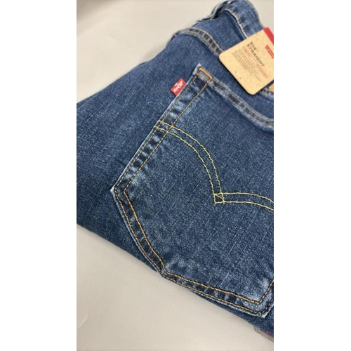 Lot 9012      