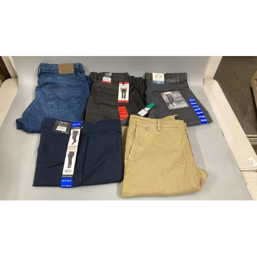 Lot 9043      