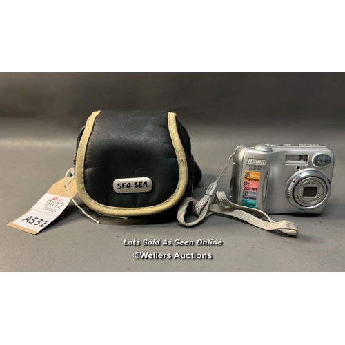 9612 - CAMERA NIKON / MODEL: E2200/ SN: 4750413 INC. CASE