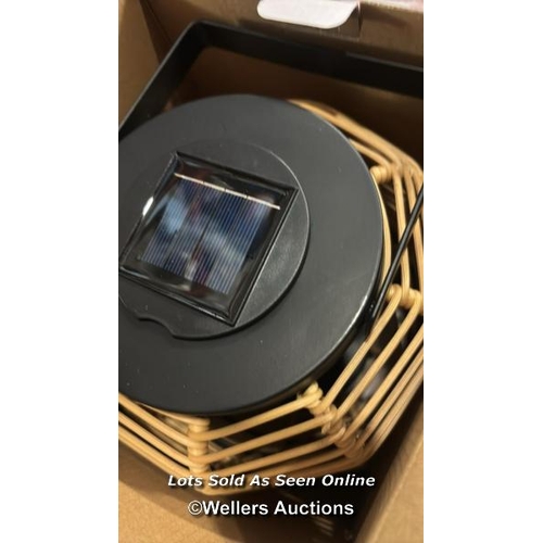 1006 - UMATILLA SOLAR INTERGRATED LED OUTDOOR LAMP / VIEW, BID AND BUY IN THE ROOM, THEN TAKE AWAY THE SAME... 