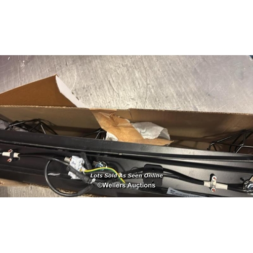 1013 - GOODHOME SMERTRIO SPOTLIGHT / VIEW, BID AND BUY IN THE ROOM, THEN TAKE AWAY THE SAME DAY / VIEWING F... 