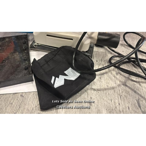 1041 - MAC ALLISTER 220W 1/4 SHEET SANDER / VIEW, BID AND BUY IN THE ROOM, THEN TAKE AWAY THE SAME DAY / VI... 